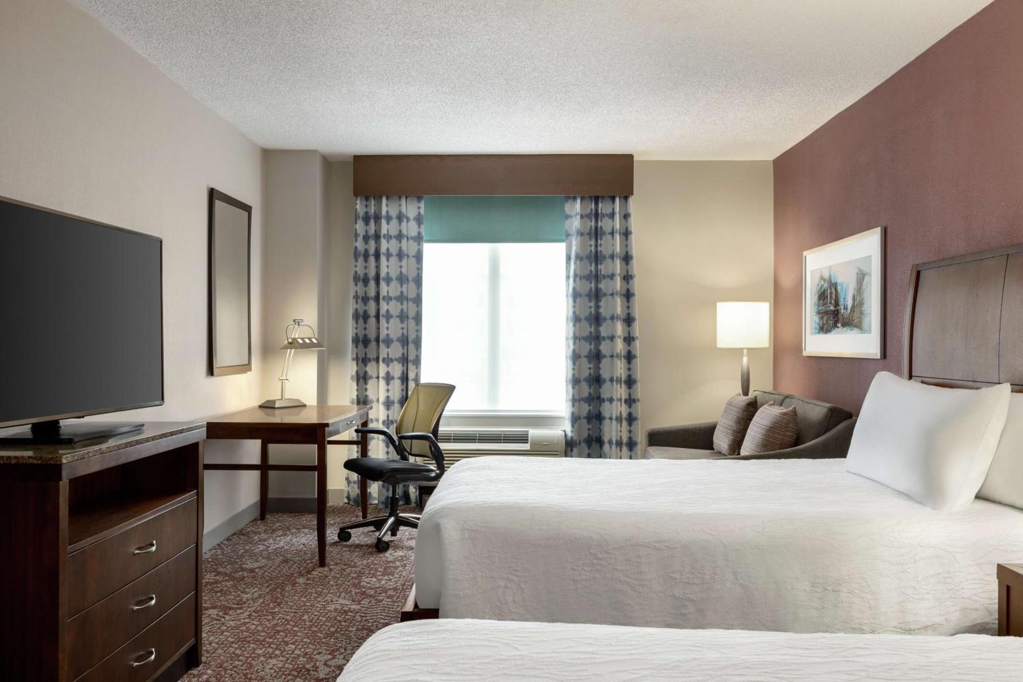 Hilton Garden Inn Louisville Downtown Exterior photo