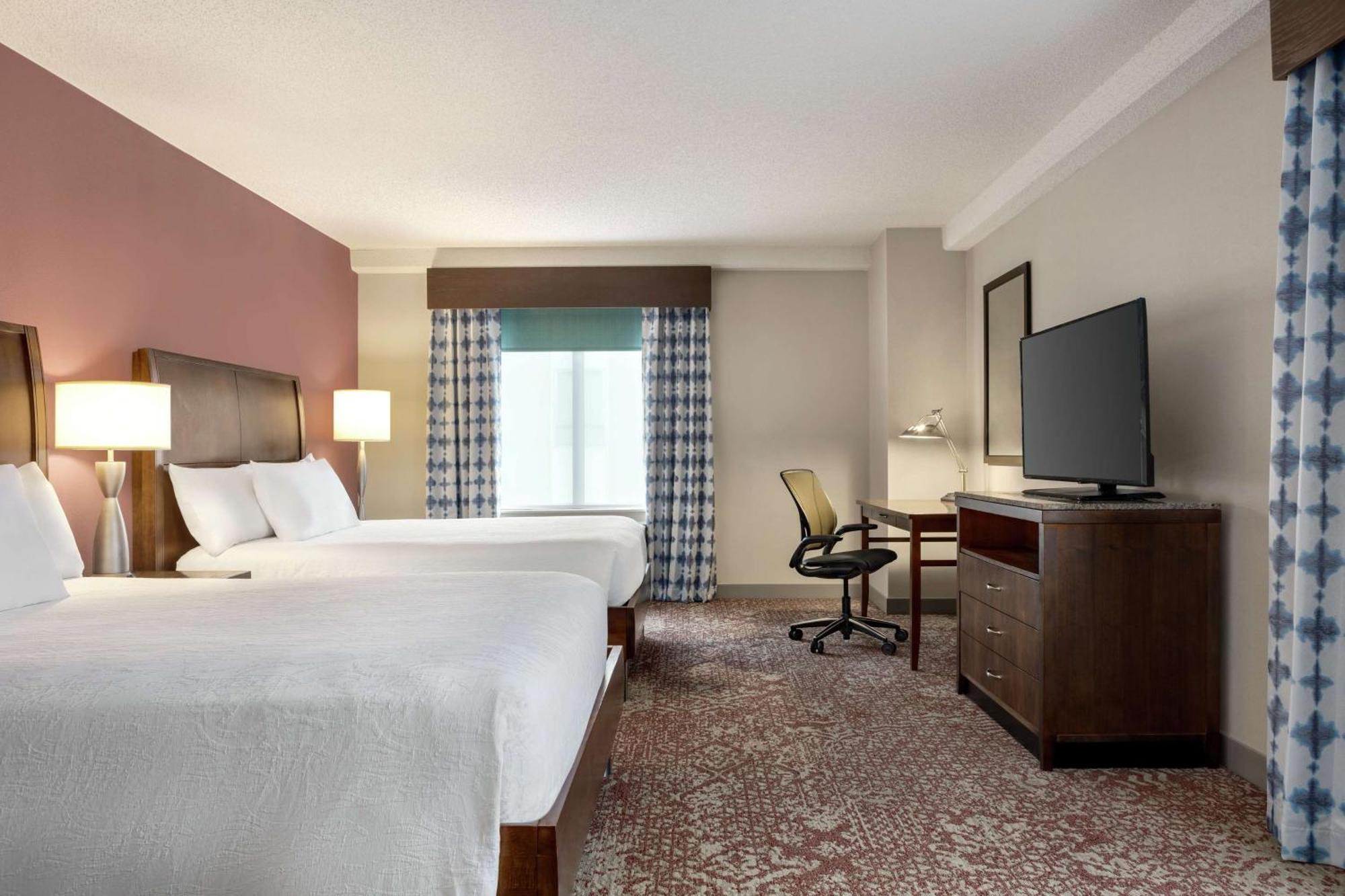 Hilton Garden Inn Louisville Downtown Exterior photo