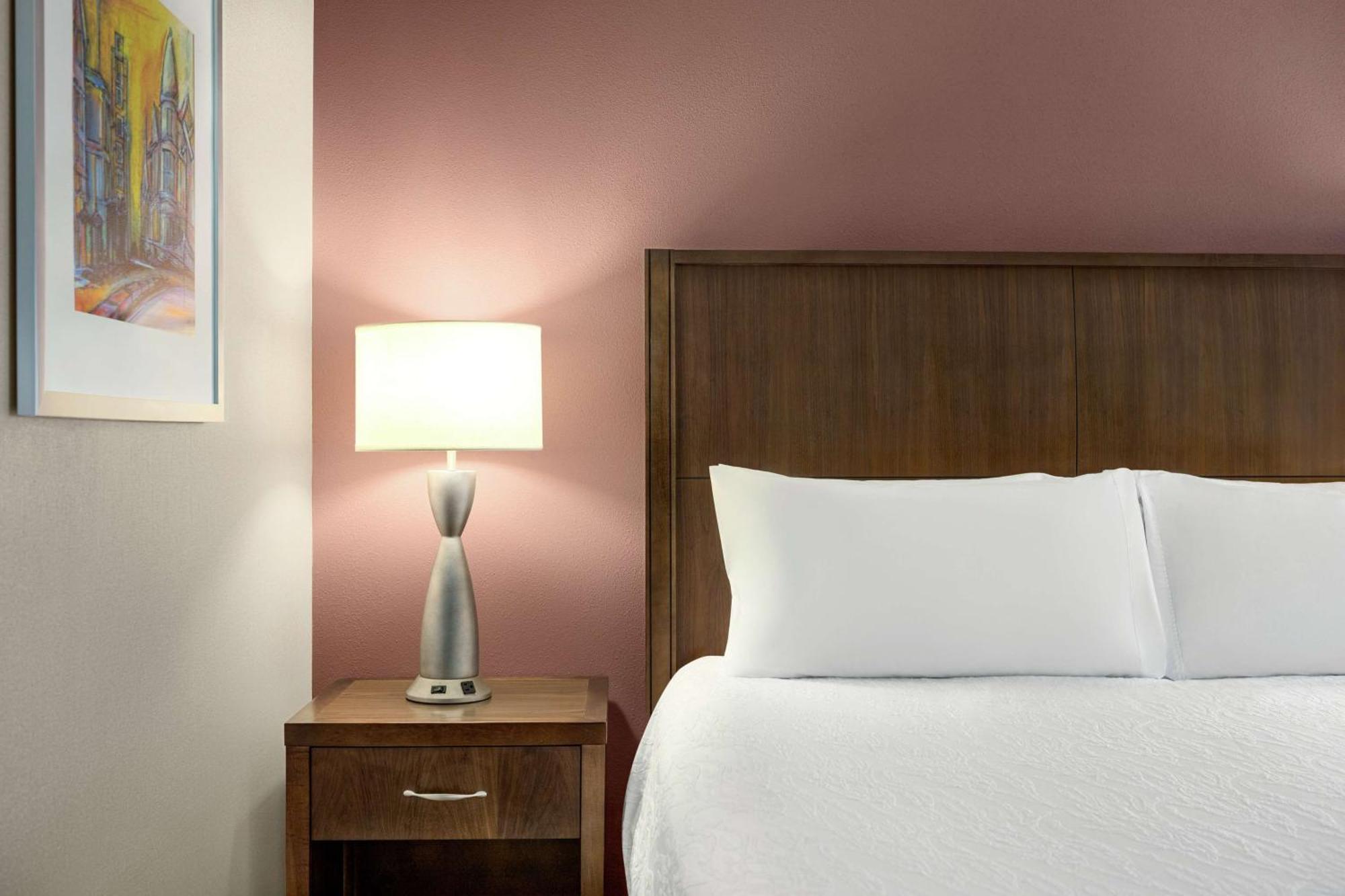 Hilton Garden Inn Louisville Downtown Exterior photo