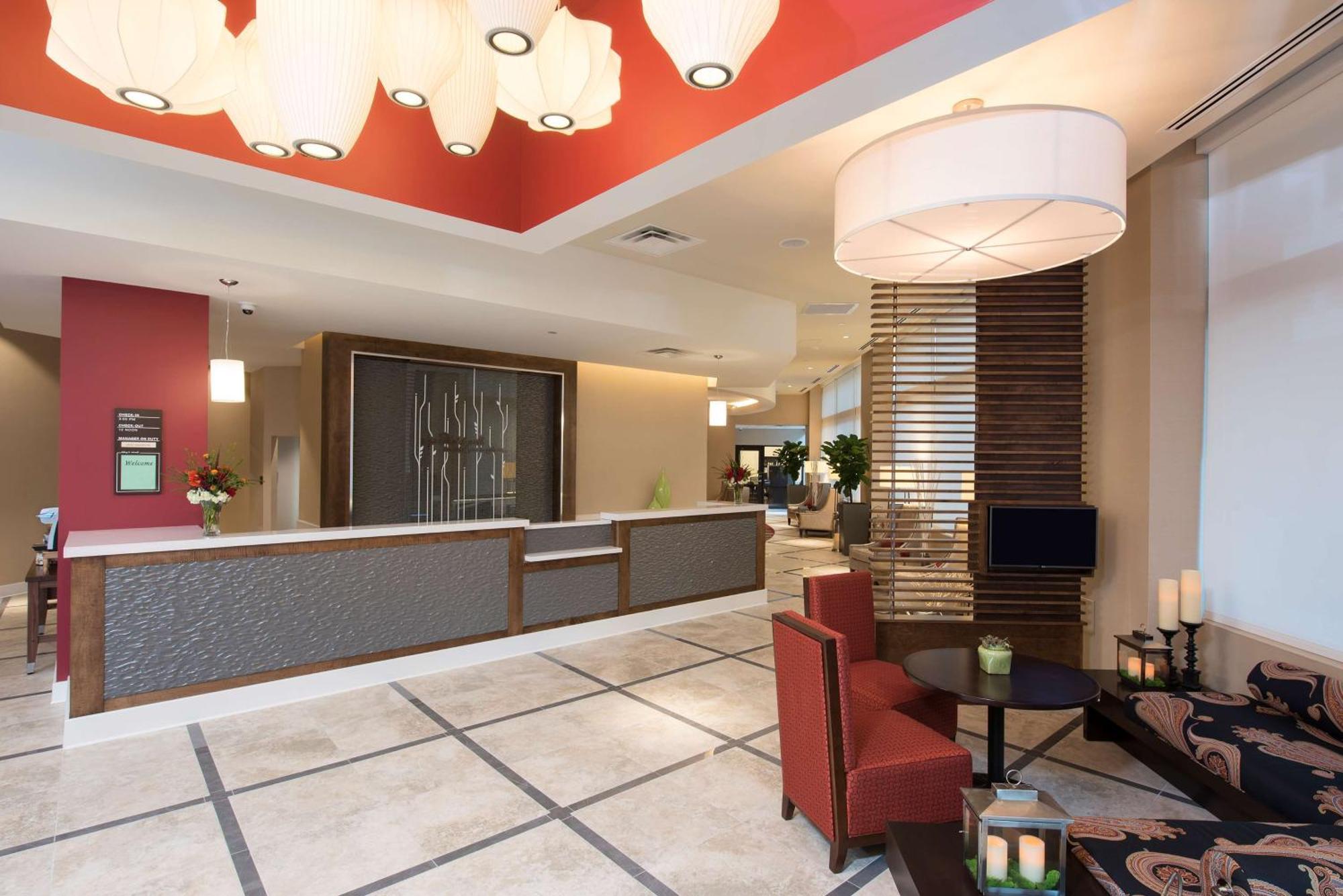 Hilton Garden Inn Louisville Downtown Exterior photo