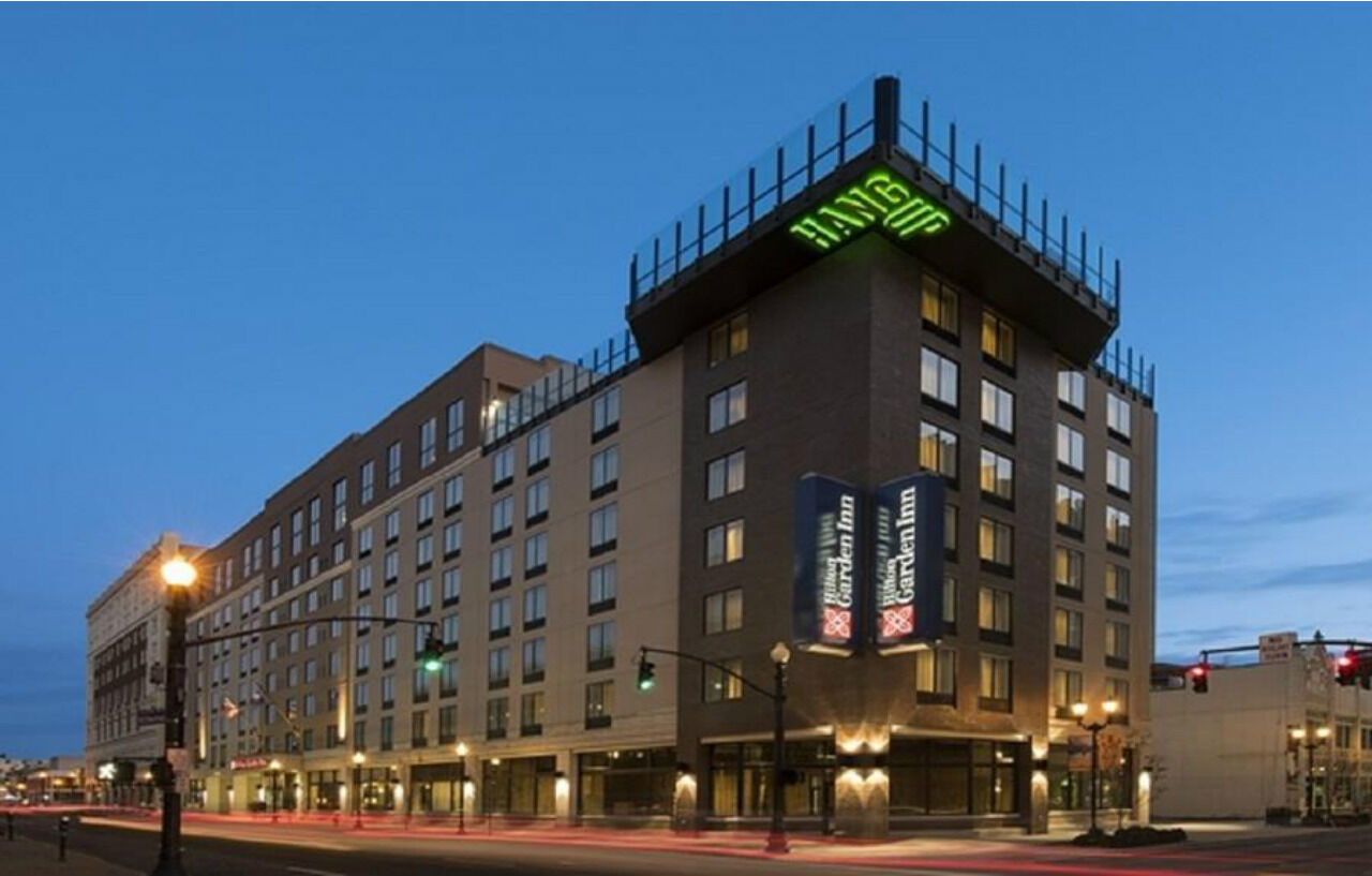 Hilton Garden Inn Louisville Downtown Exterior photo